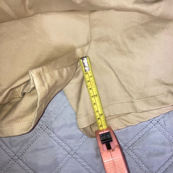 Umgee Shorts Skirt Khaki Medium Ruffle BNWOT - Picture 9 of 12